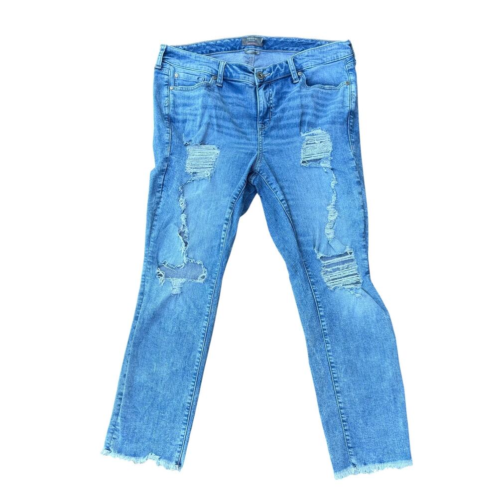 Torrid Crop Boyfriend Jeans 14 Mid Rise Distressed Vintage Stretch Light Wash